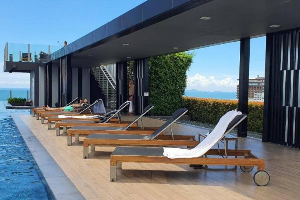 Central Pattaya - Sea View Large Balcony Condo With Infinity Pool Exterior foto